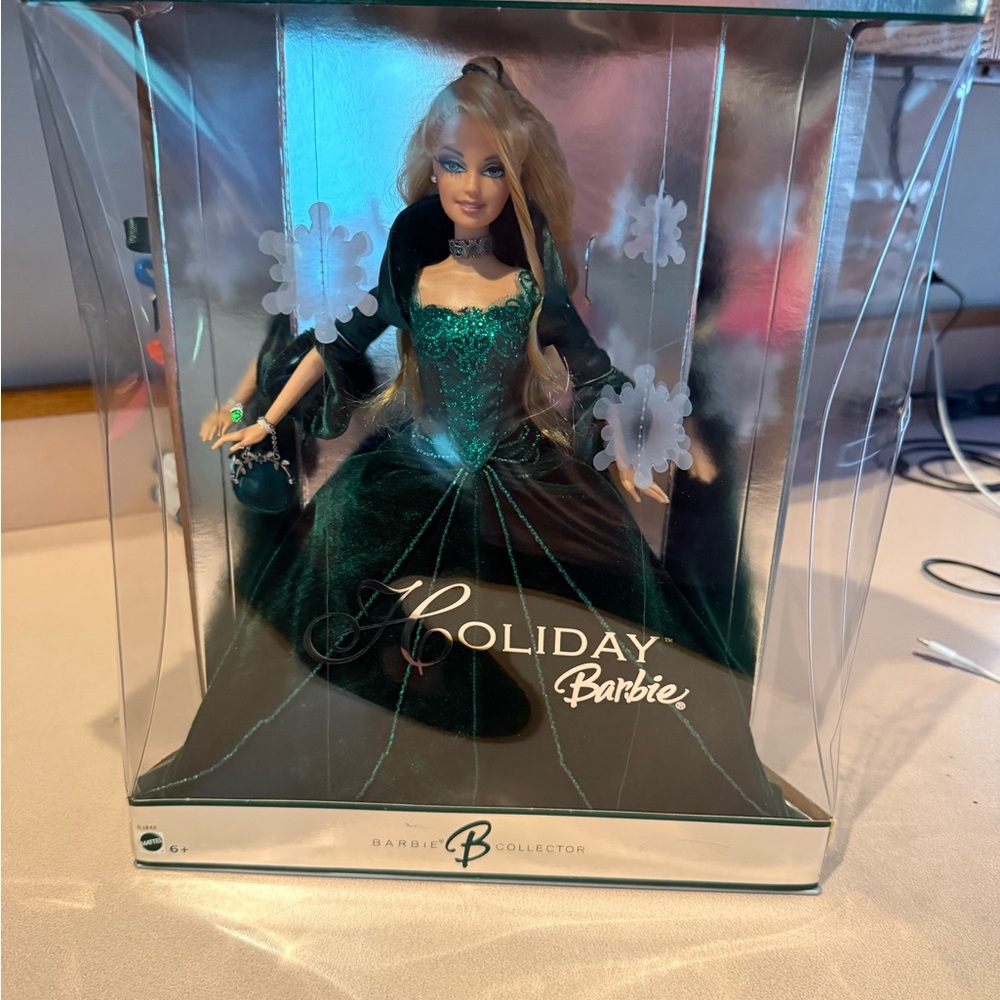 2004 Barbie Holiday Collector Doll - Green Dress